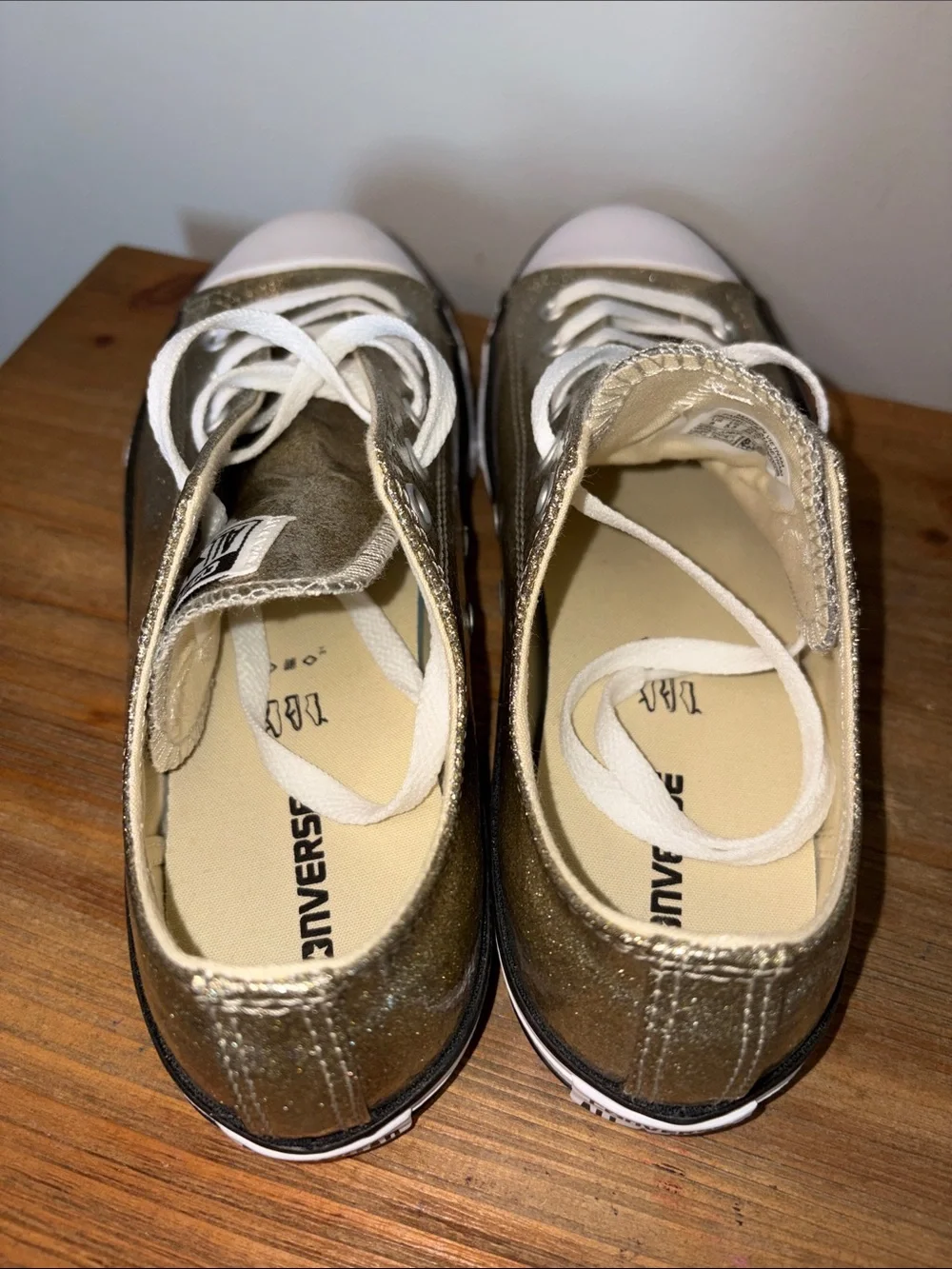 Converse gold metallic